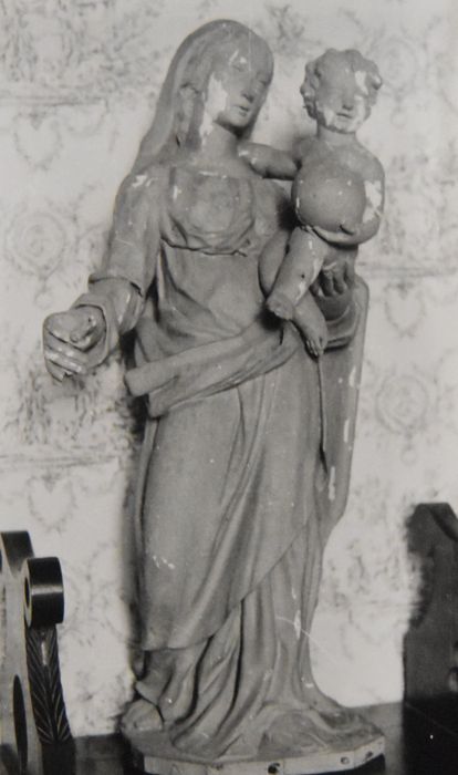 Statue : Vierge à l'Enfant