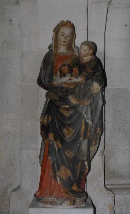 statue : Vierge à l'Enfant