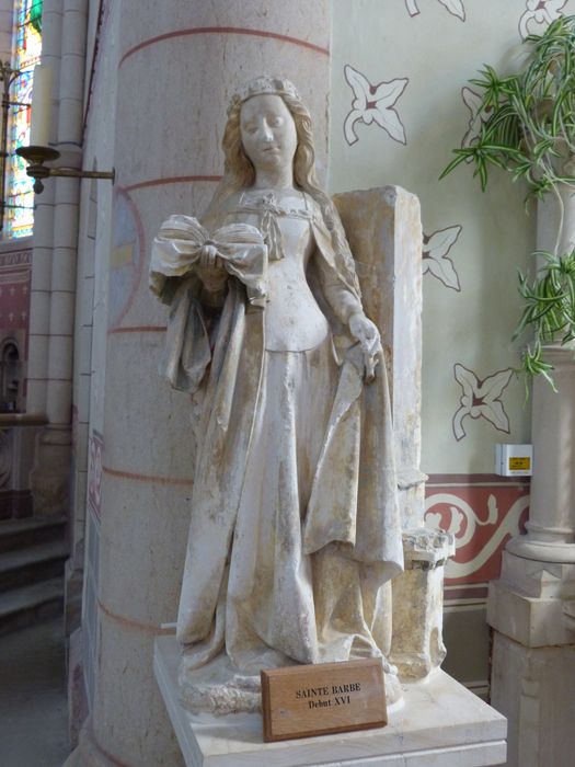 statue : sainte Barbe