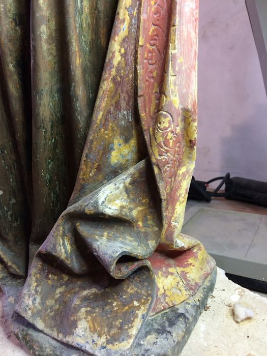 statue : sainte Madeleine, détail