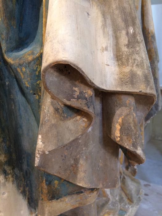 statue : Vierge à l'Enfant, détail - © Ministère de la Culture (France), Conservation des antiquités et des objets d’art de la Côte-d’Or – Tous droits réservés 