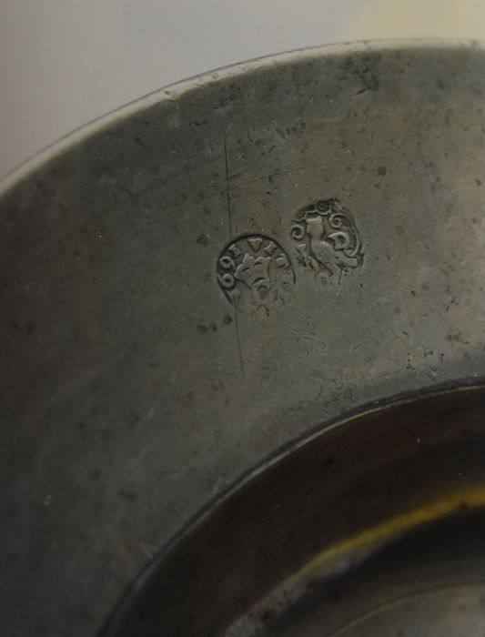 assiette, détail
