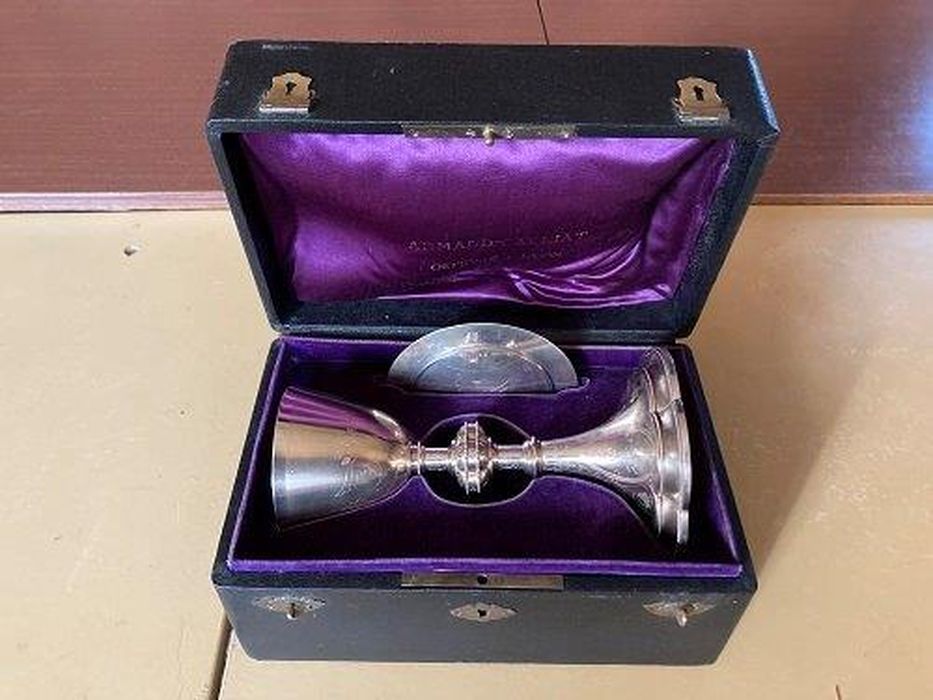 calice, patène - © Ministère de la Culture (France), Conservation des antiquités et des objets d’art de la Côte-d’Or – Tous droits réservés