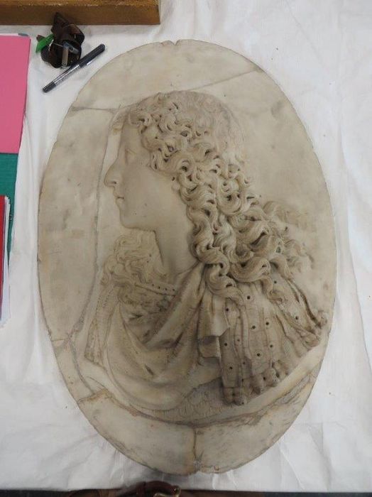 médaillon du Dauphin - © Ministère de la Culture (France), Conservation des antiquités et des objets d’art de la Côte-d’Or – Tous droits réservés