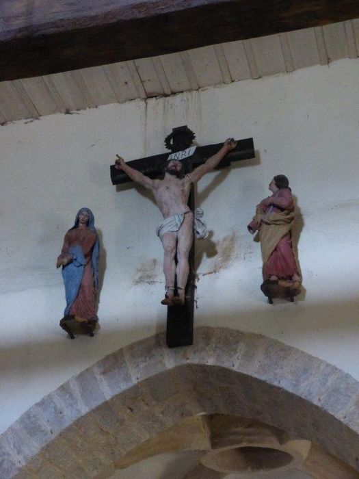 groupe provenant d’un calvaire : Christ en croix, Vierge et saint Jean - © Ministère de la Culture (France), Conservation des antiquités et des objets d’art de la Côte-d’Or – Tous droits réservés