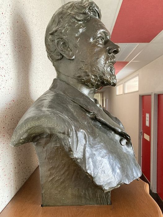 buste : Gustave Eiffel, profil droit - © Ministère de la Culture (France), Conservation des antiquités et des objets d’art de la Côte-d’Or – Tous droits réservés 