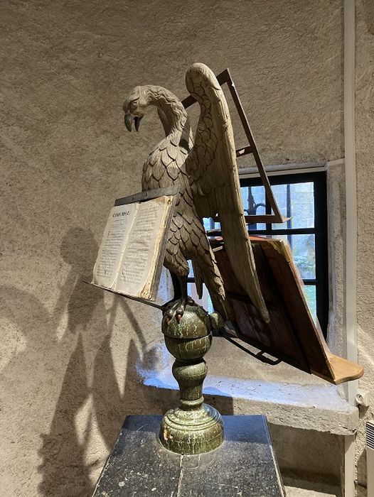 aigle-lutrin à armoire, vue partielle - © Ministère de la Culture (France), Conservation des antiquités et des objets d’art de la Côte-d’Or – Tous droits réservés