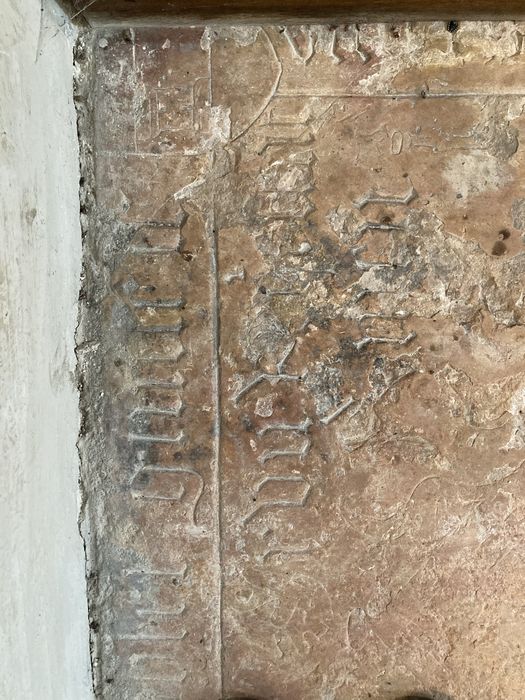 dalle funéraire de Guillaume de Villers, détail