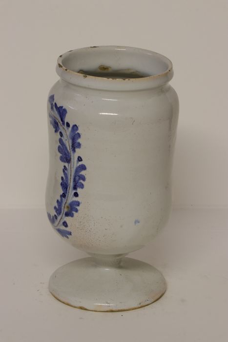 pot à pharmacie