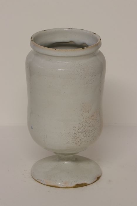pot à pharmacie