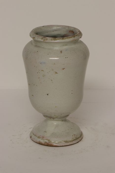 pot à pharmacie