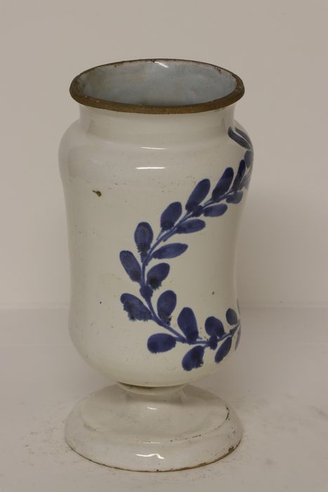 pot à pharmacie
