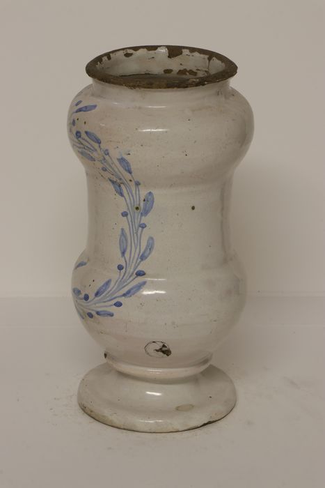 pot à pharmacie