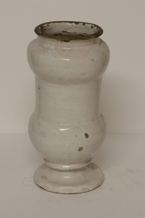 pot à pharmacie