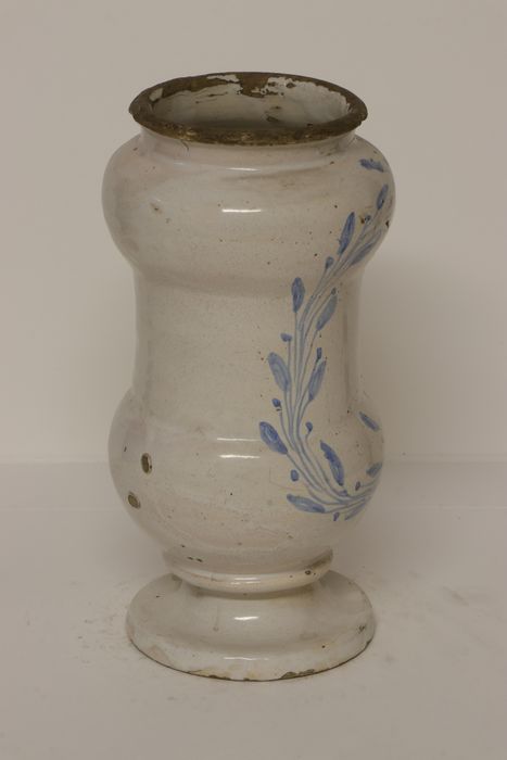 pot à pharmacie