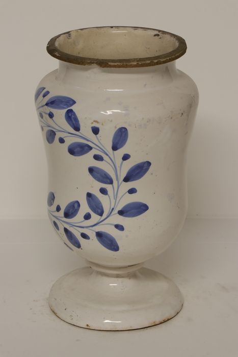 pot à pharmacie