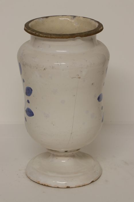 pot à pharmacie