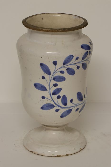 pot à pharmacie