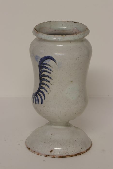 pot à pharmacie