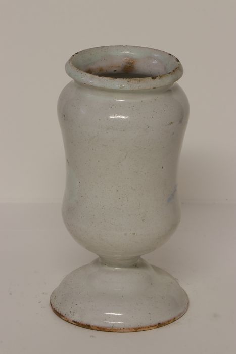 pot à pharmacie