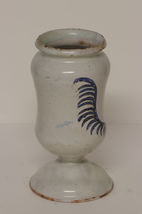 pot à pharmacie