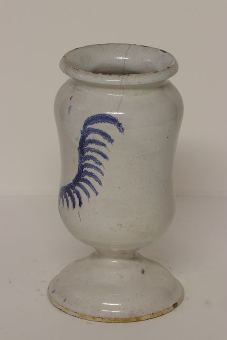 pot à pharmacie
