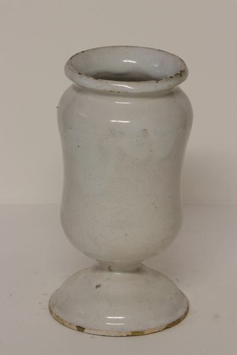 pot à pharmacie