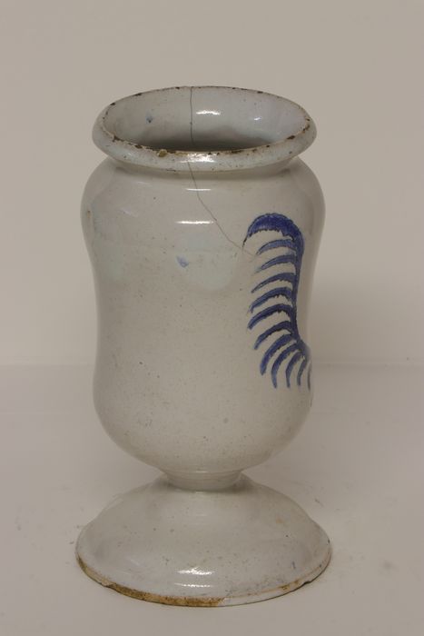 pot à pharmacie
