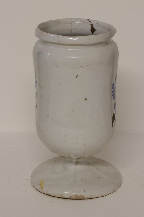 pot à pharmacie