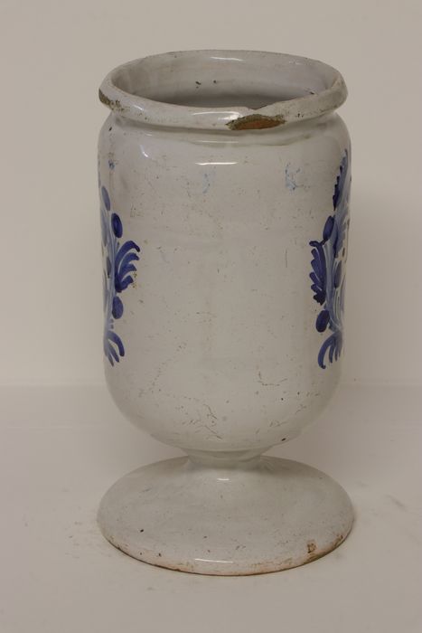 pot à pharmacie