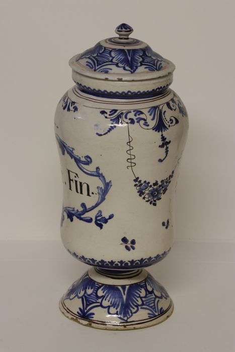 pot à pharmacie