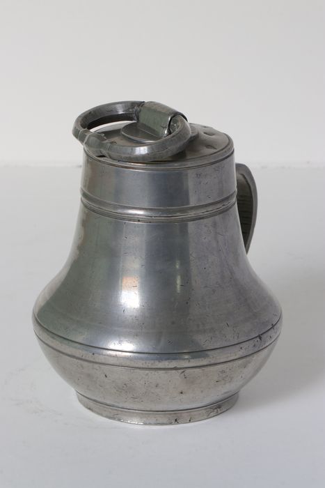 Pot à jus de viande