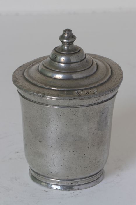 Gobelet à couvercle