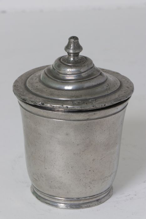 gobelet à couvercle