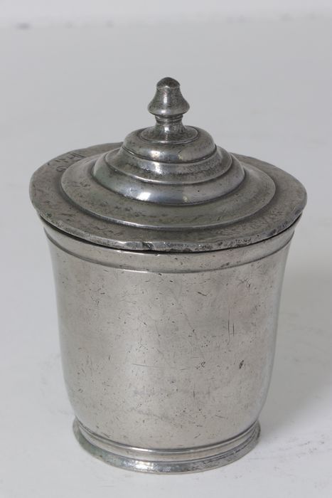 gobelet à couvercle