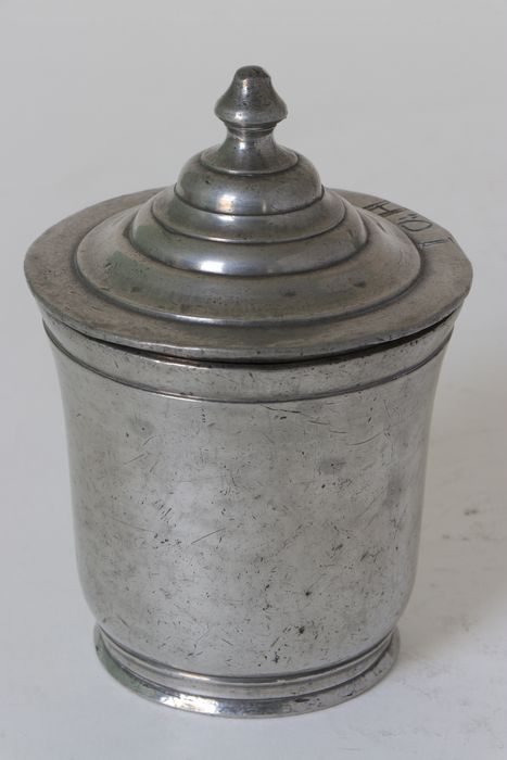 gobelet à couvercle