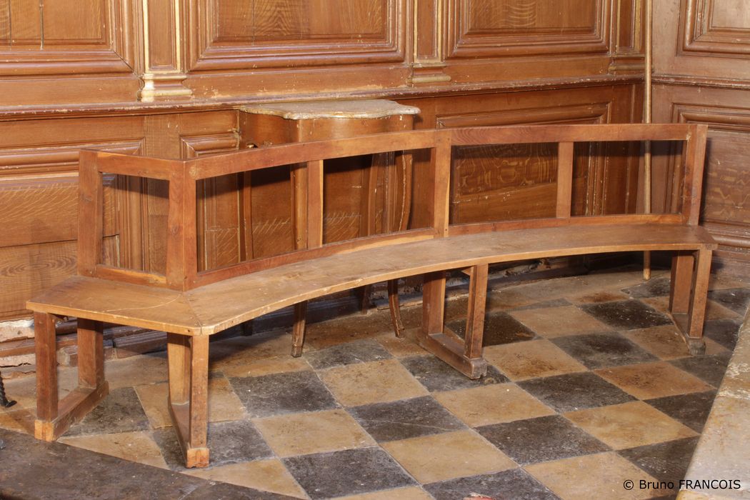 Deux bancs