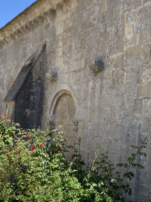 mur gouttereau nord, ancienne porte d’accès