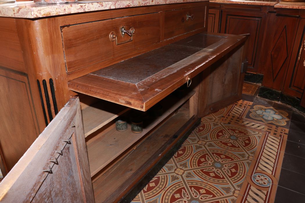 meuble de l’apothicairerie, vue partielle