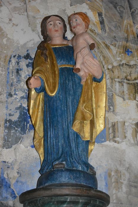 statue : Vierge à l'Enfant