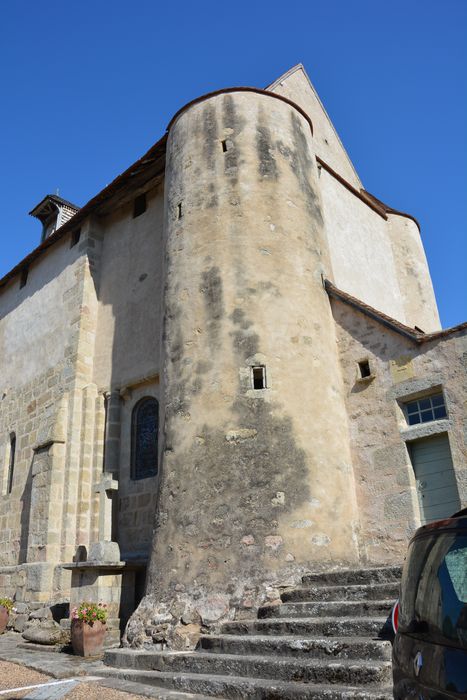 Eglise de la Nativité de la Vierge : Tour sud-est, vue générale