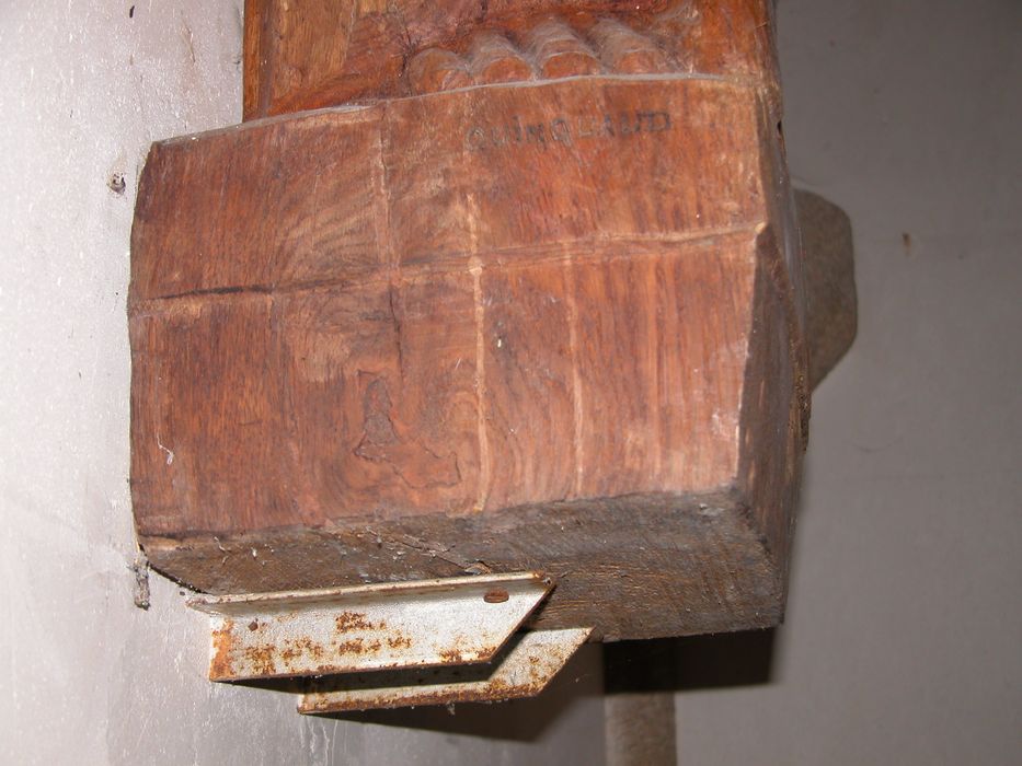 statue : saint Pierre, détail du sacle - © Ministère de la Culture (France), Conservation des antiquités et des objets d’art de la Creuse, tous droits réservés