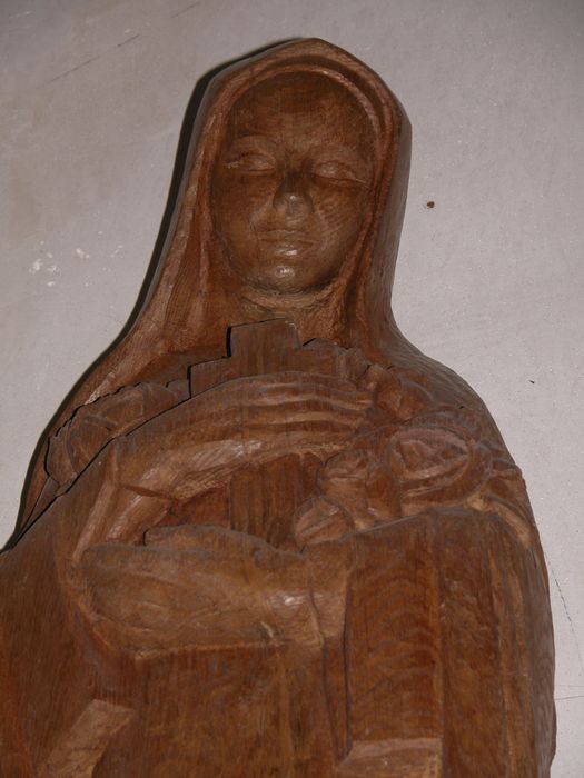 statue : sainte Thérèse de l'Enfant Jésus et de la Sainte Face, vue partielle - © Ministère de la Culture (France), Conservation des antiquités et des objets d’art de la Creuse, tous droits réservés