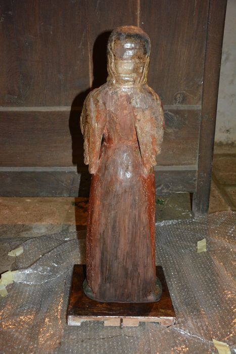 statue : sainte non identifiée, revers, vue générale