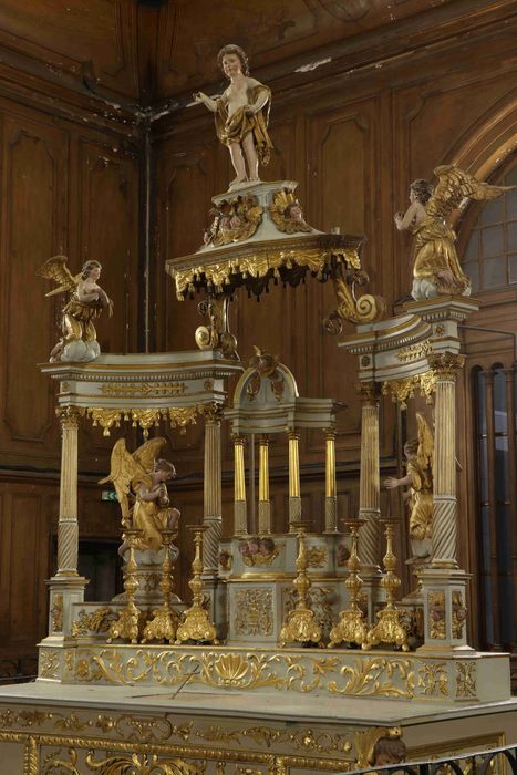 autel dit du Plafond, retable, statues : Anges adorateurs, gradins d'autel, tabernacle, ciborium