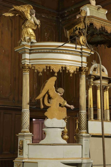 autel dit du Plafond, retable, statues : Anges adorateurs, gradins d'autel, tabernacle, ciborium