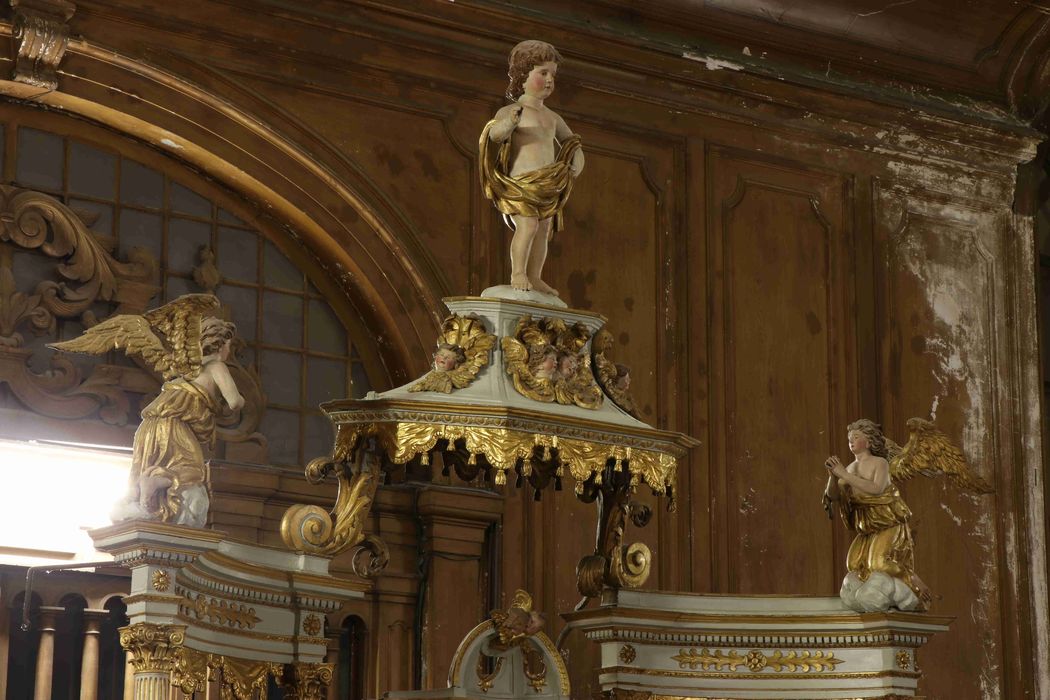 autel dit du Plafond, retable, statues : Anges adorateurs, gradins d'autel, tabernacle, ciborium