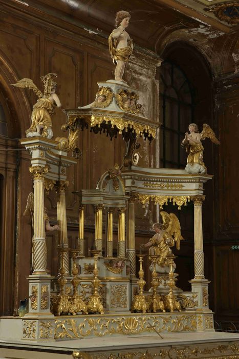 autel dit du Plafond, retable, statues : Anges adorateurs, gradins d'autel, tabernacle, ciborium