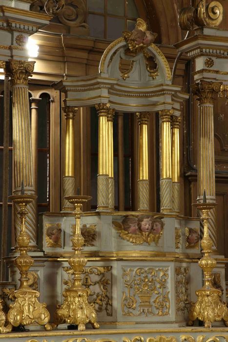 autel dit du Plafond, retable, statues : Anges adorateurs, gradins d'autel, tabernacle, ciborium