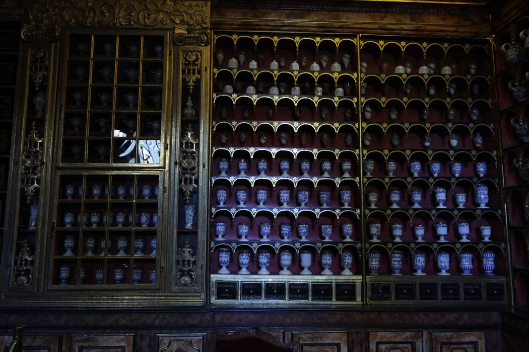 hôpital Saint-Jacques : Apothicairerie, salle de la pharmacie